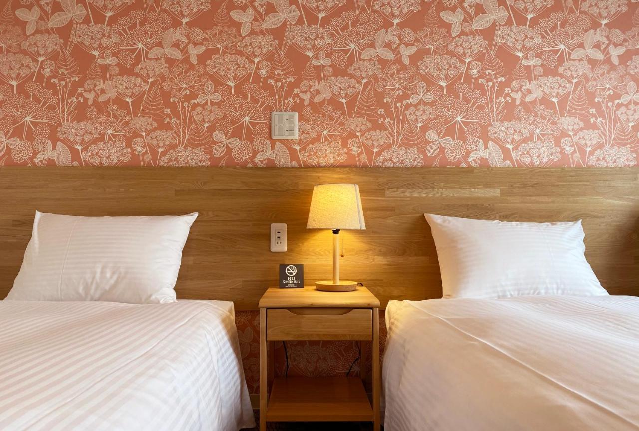 Hotel Hanafuji Inn Nakafurano Bagian luar foto