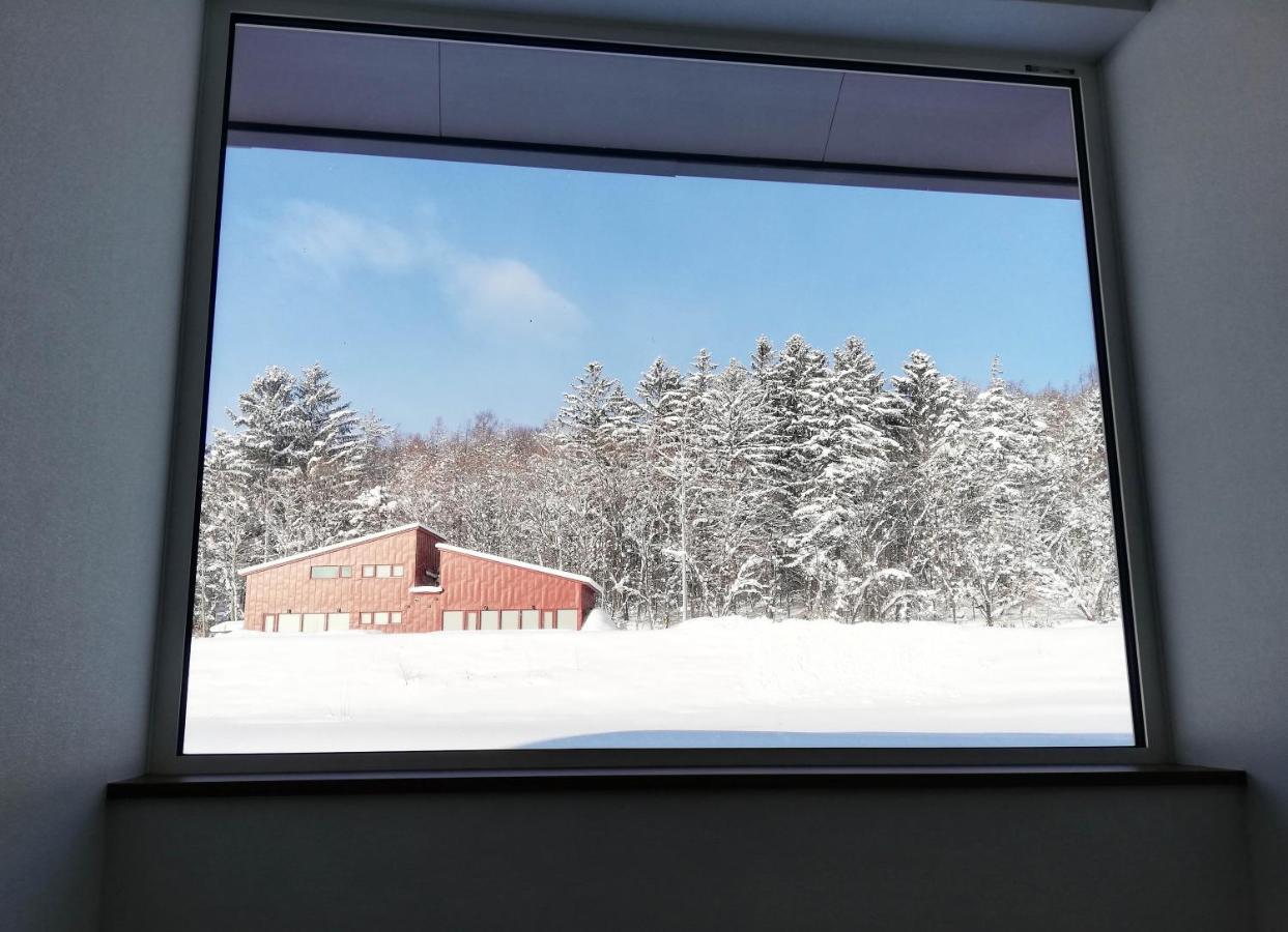 Hotel Hanafuji Inn Nakafurano Bagian luar foto